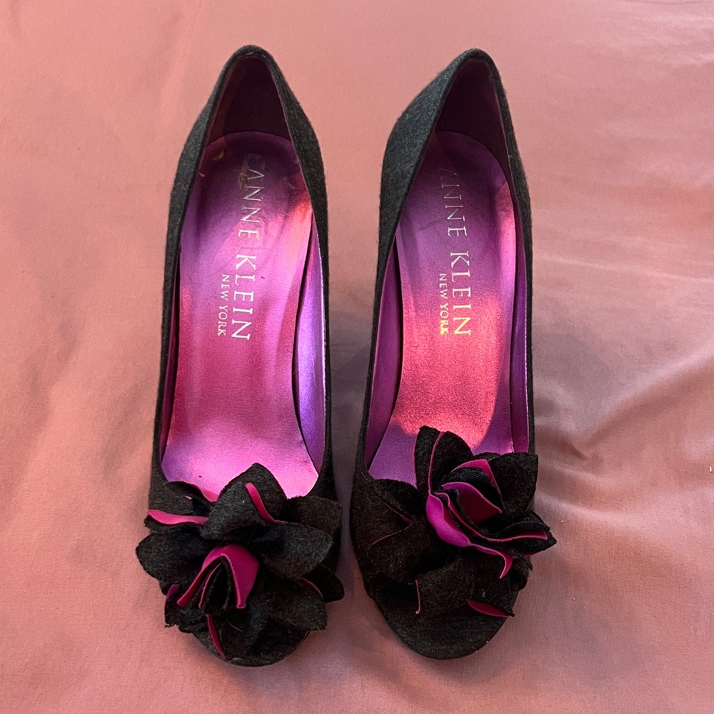 Anne Klein Black and purple Floral Heels